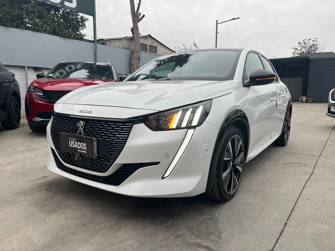PEUGEOT 208 PURETECH 130 EAT8 1.2 AUT