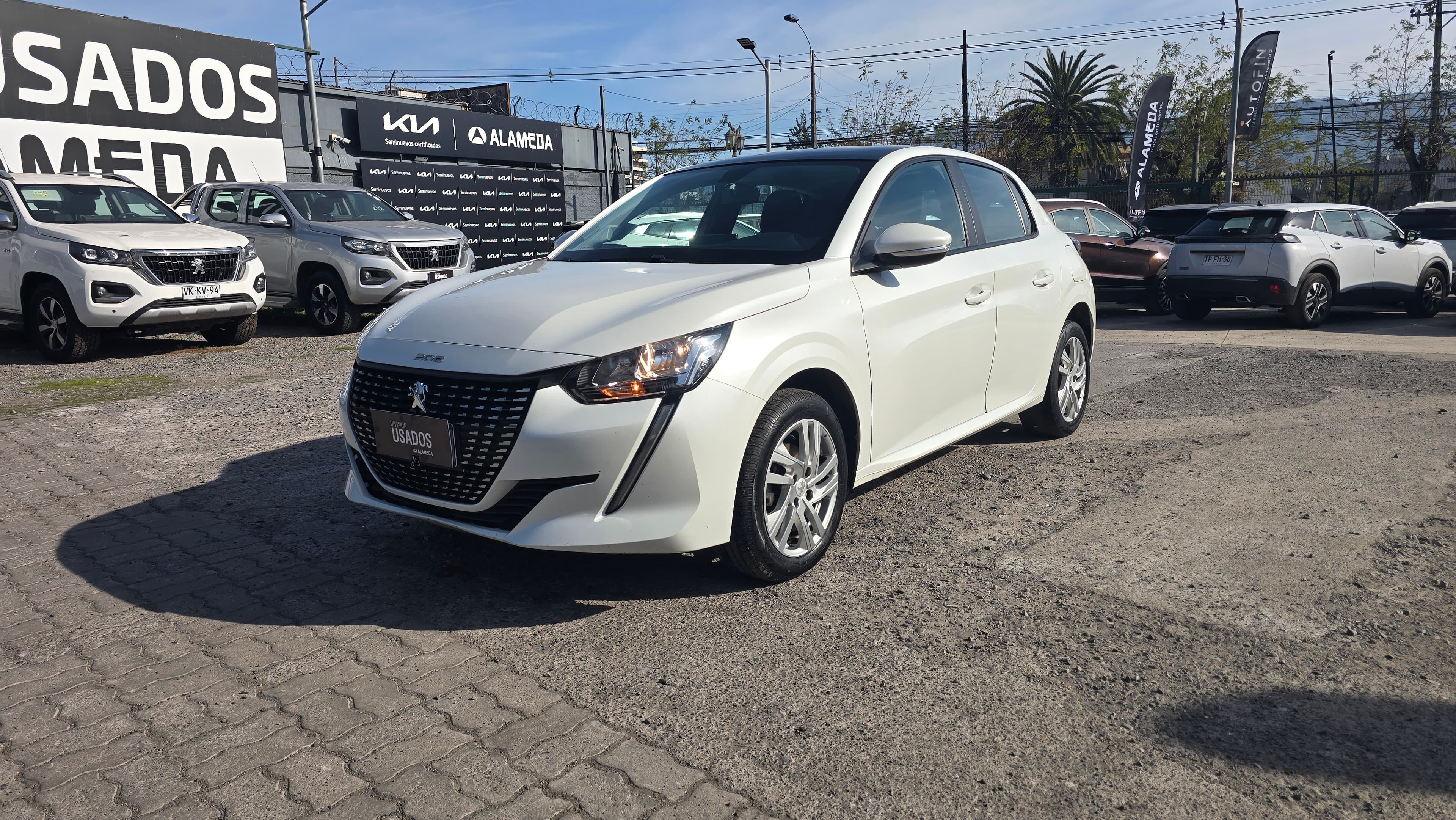 PEUGEOT 208 STYLE PURETECH 75 1.2