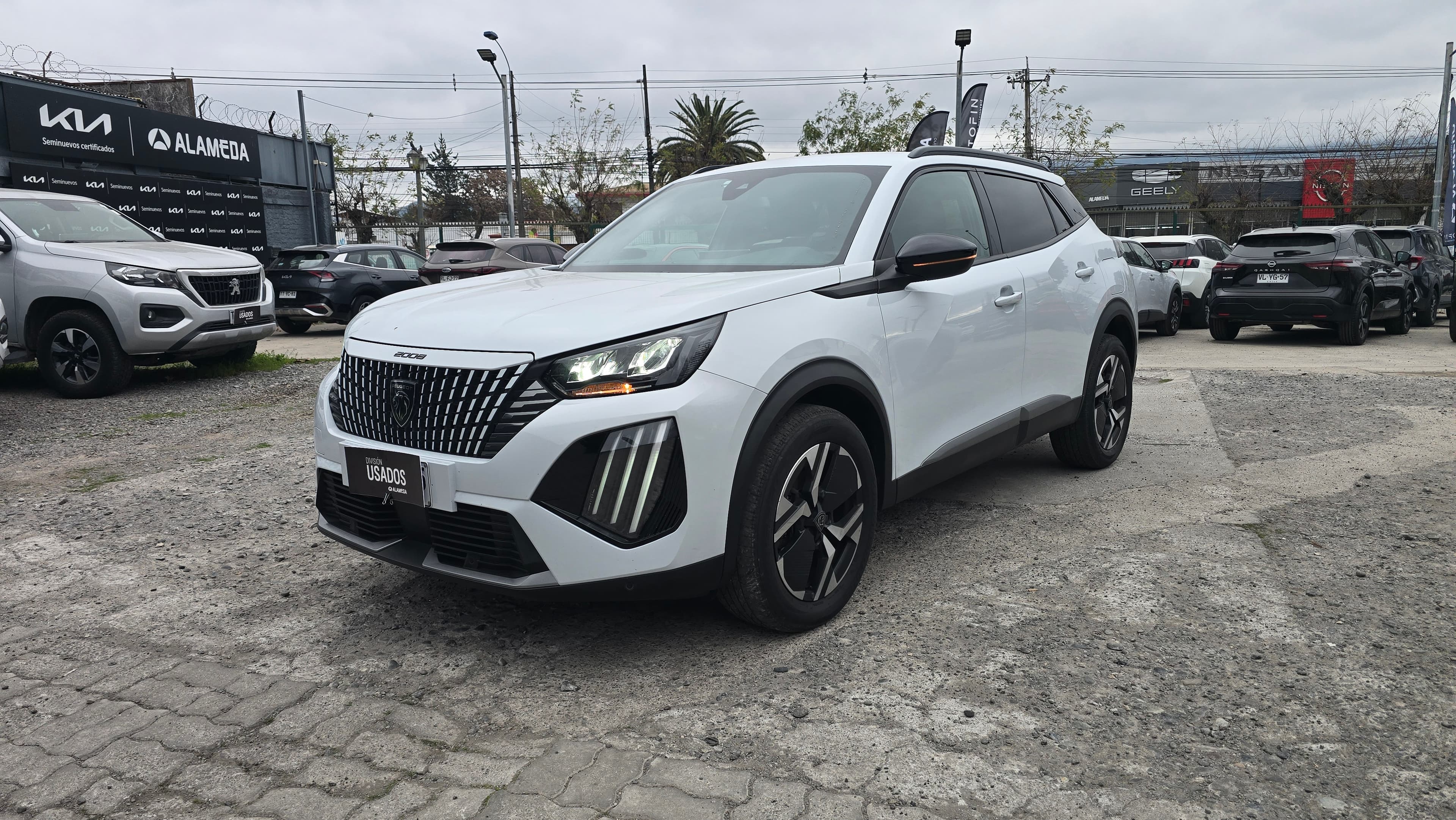 PEUGEOT 2008 ALLURE 130 1.2