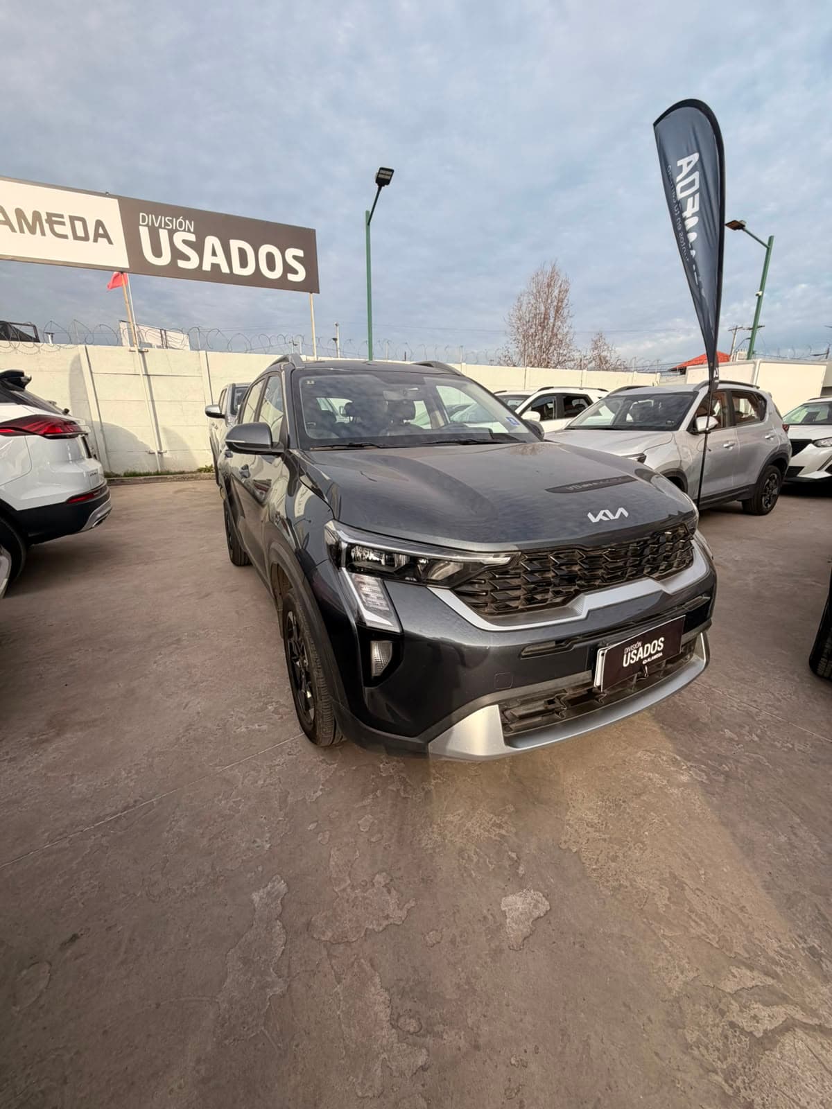KIA SONET EX 4X2 MT 1.5